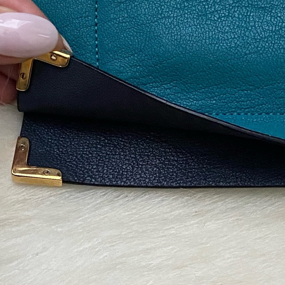 Chloé Clutch with Card Slots - Picture 11 of 16